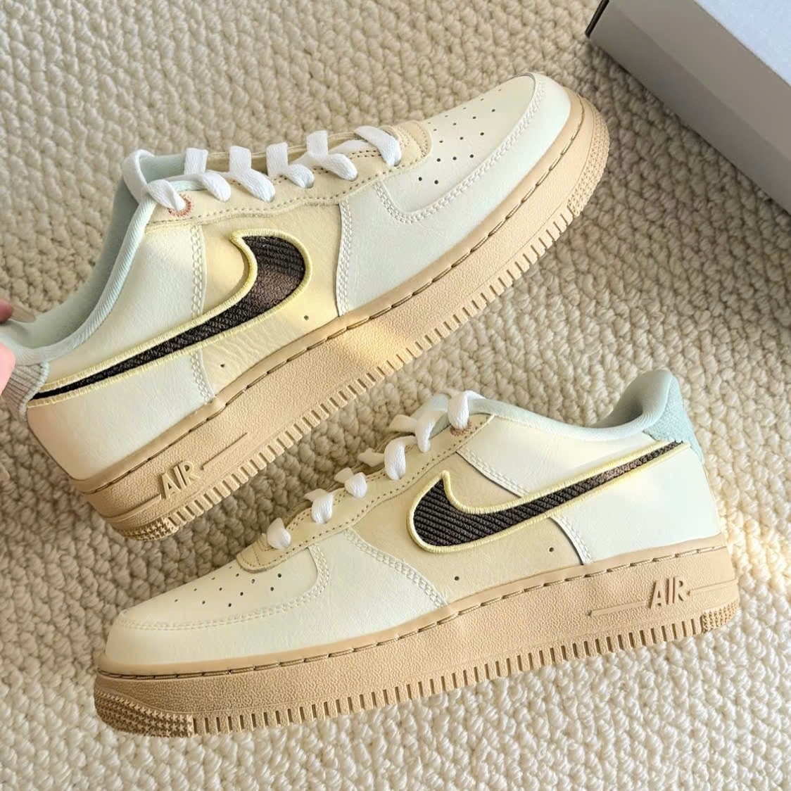 Nike Air Force AF1 LV8 Coconut Milk Seasame