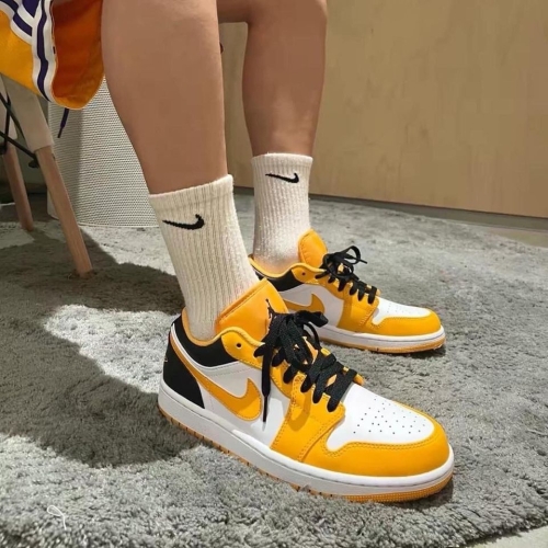 JORDAN 1 LOW TAXI