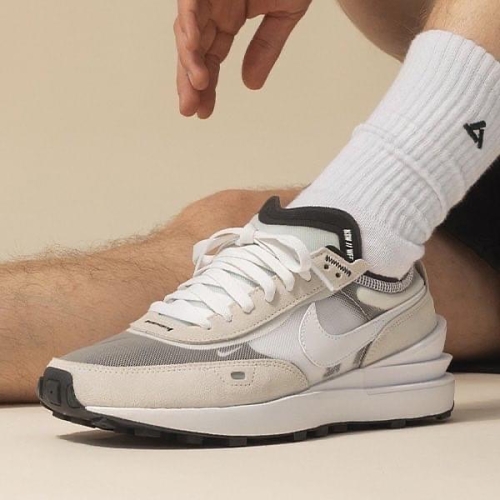 NIKE WAFFLE ONE BLACK WHITE