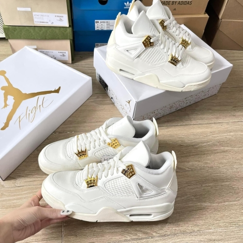 Jordan 4 Retro Metallic Gold 