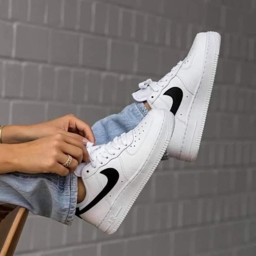 Nike Air Force 1 Black White