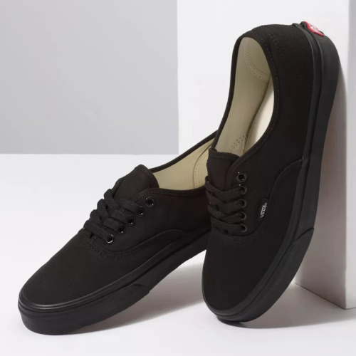 VANS AUTHENTIC ALL BLACK