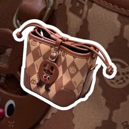 SEMIR DESSERT BUCKET BAG BROWN