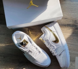 JORDAN 1 LOW WHITE GOLD
