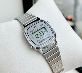 CASIO LA670WA-7DF 