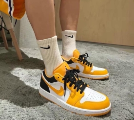 JORDAN 1 LOW TAXI