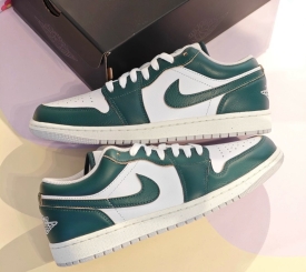 Jordan 1 Low Oxidized Green