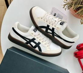 Onitsuka Tiger Advanti "Cream White Black"