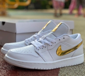 Jordan 1 Low Gold Metallic