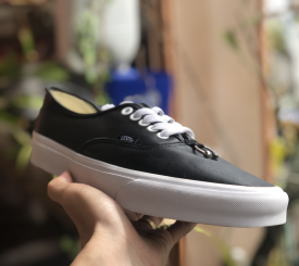 VANS AUTHENTIC BLACK PIERCING