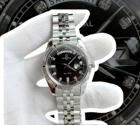 CARNIVAL 8190G SILVER DIAMOND BLACK FACE