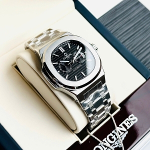 CARNIVAL 8158G SILVER BLACK FACE 