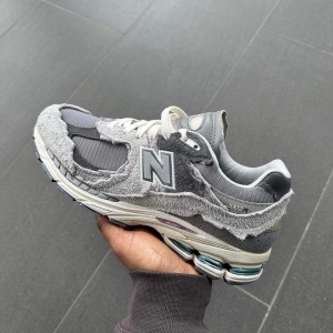 NEW BALANCE 2002R PROTECTION PACK RAIN CLOUD 