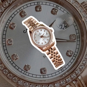 CARNIVAL 8131L2 DIAMOND ROSE WHITE WOMEN VIỀN ĐÁ