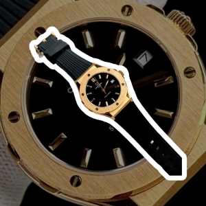 CARNIVAL 8168L GOLD BLACK FACE 